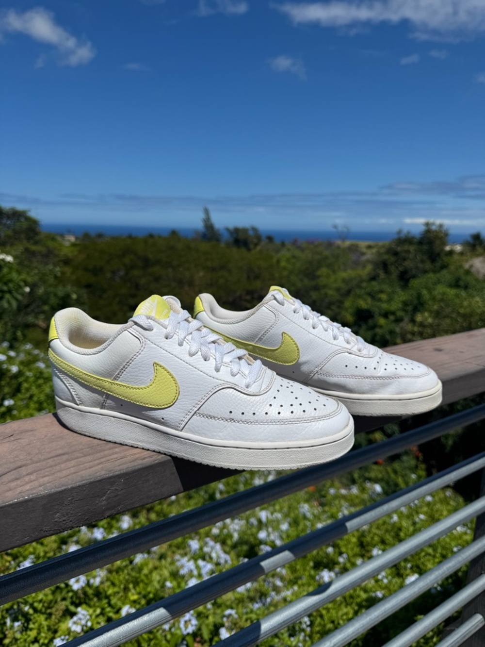Nike Court Vision Low Sneakers White Light Zitron Womens 8.5 CD5434-109